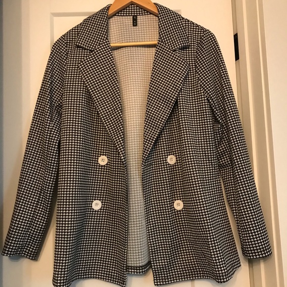 Black and White Houndstooth Blazer - Picture 3 of 4